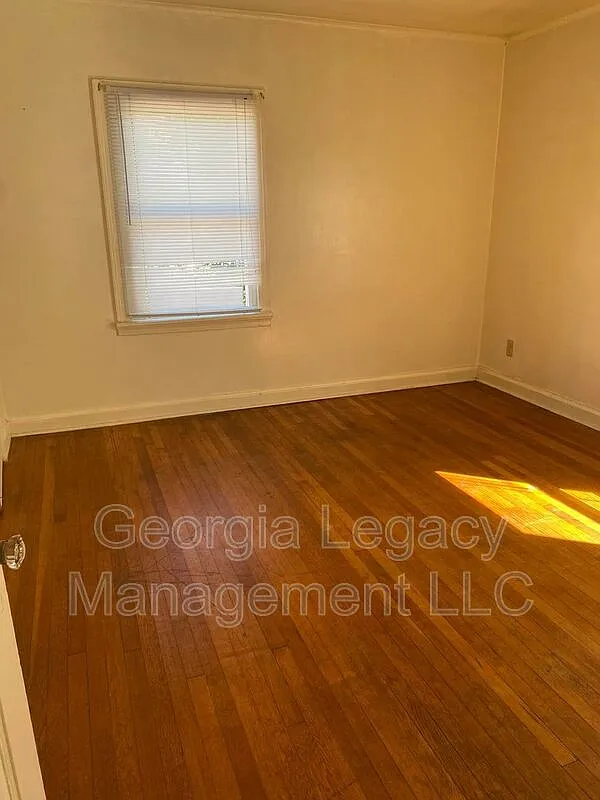 1 bed, 1.0 bath, 825 sqft, $750 — Photo 2