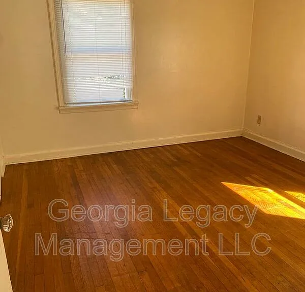 44 Andrews Ct #103 — Photo 5