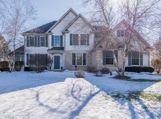 42W365 Hunters Hill Dr, Saint Charles, IL 60175