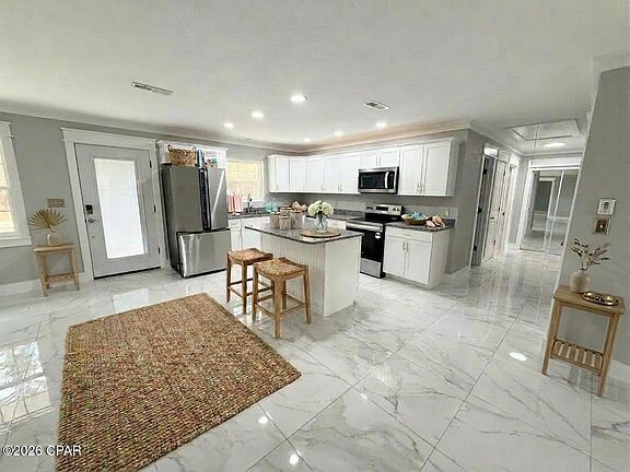 3rd image of 2112 Inwood Rd