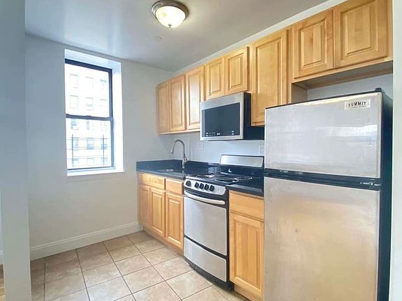 5th image of 175 W 85th St #6B