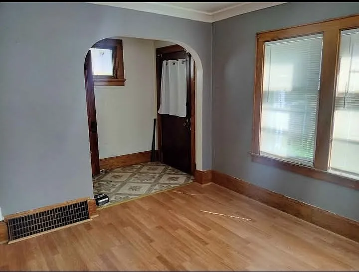 4 bed, 1.5 bath, 1320 sqft, $1,150 — Photo 3
