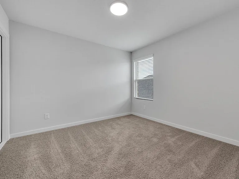 606 Green Grass Dr — Photo 22