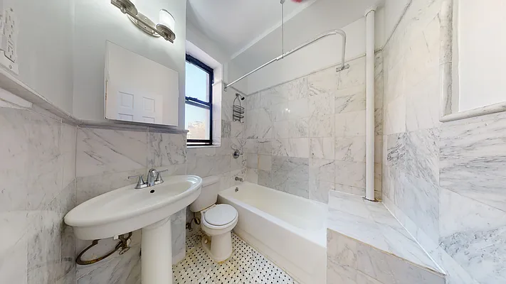 Rented by Bond New York | media 15