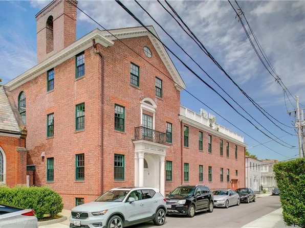 27 High St Unit 5, Newport, RI 02840