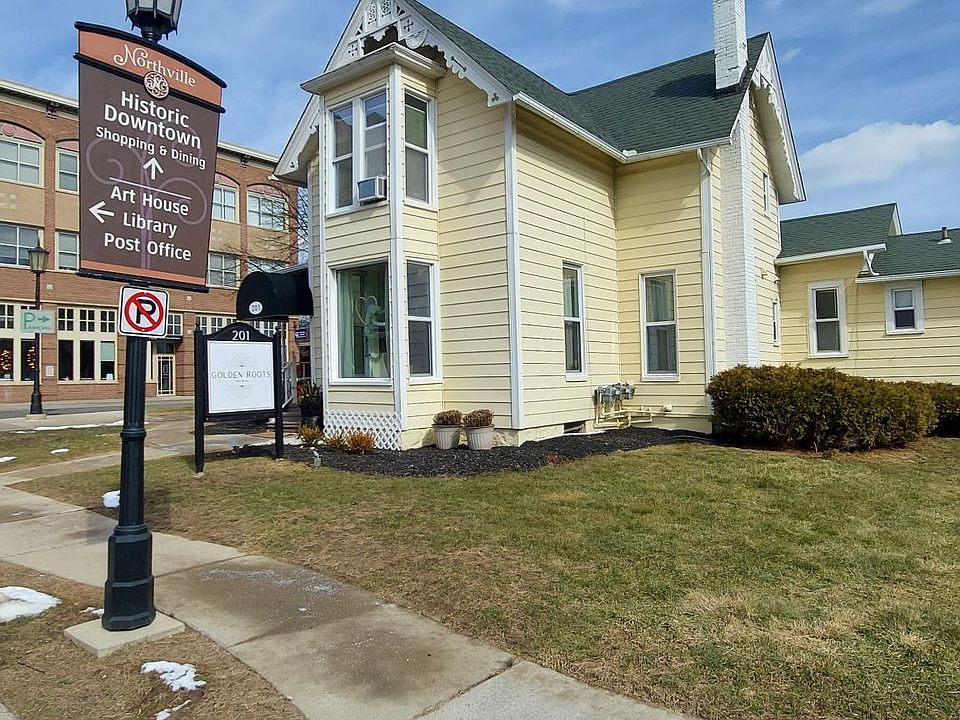 1st image of 100 E Cady St #3