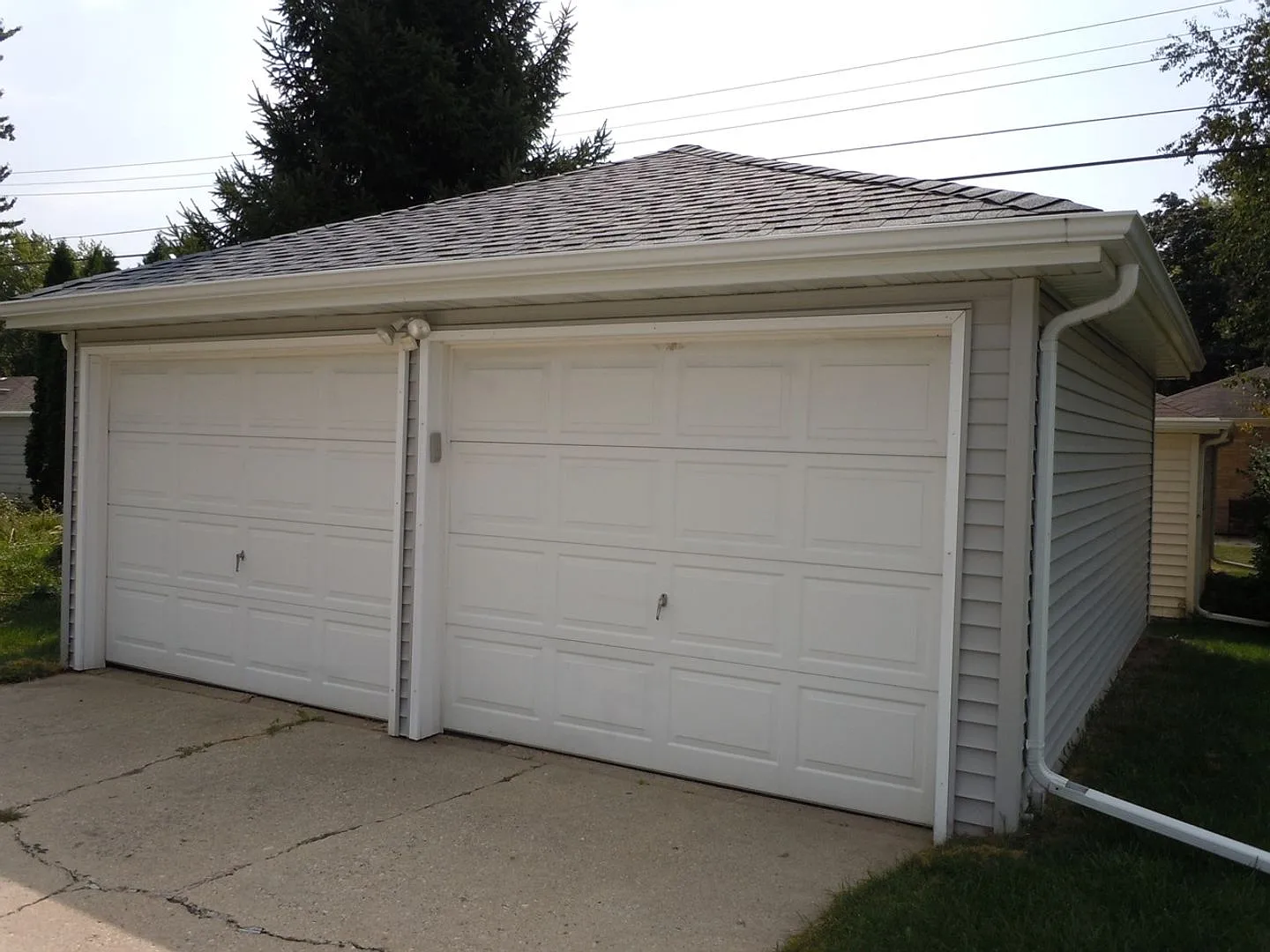 3 bed-1.5 bath 1232 SF Ranch Single Family Home (Appleton) — Photo 3