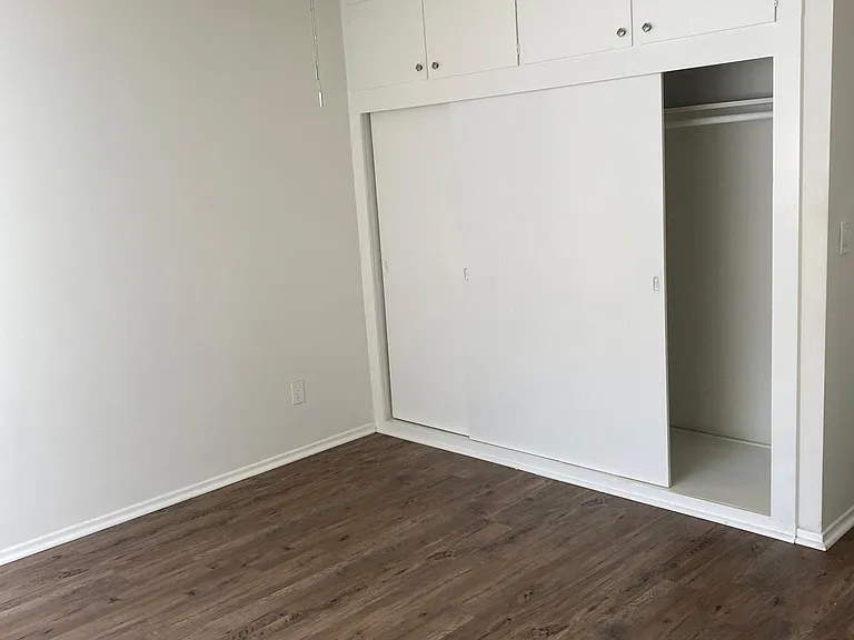 5155 Yarmouth Ave #3 — Photo 6