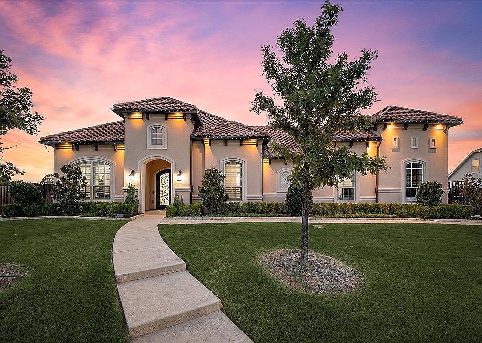 1st image of 2304 Palmetto Way