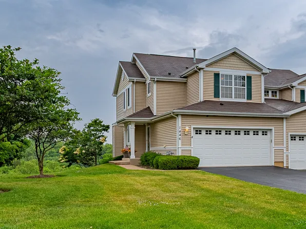 1446 W Remington Ln, Round Lake, IL 60073
