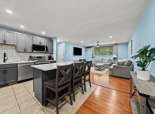 80 N Warren St APT 32, Woburn, MA 01801