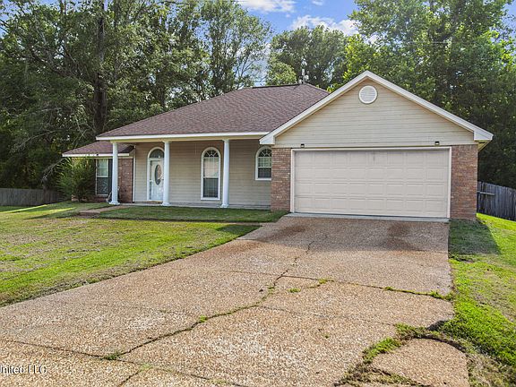 2nd image of 373 Siwell Meadows Dr