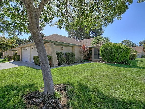 4th image of 28102 Village 28