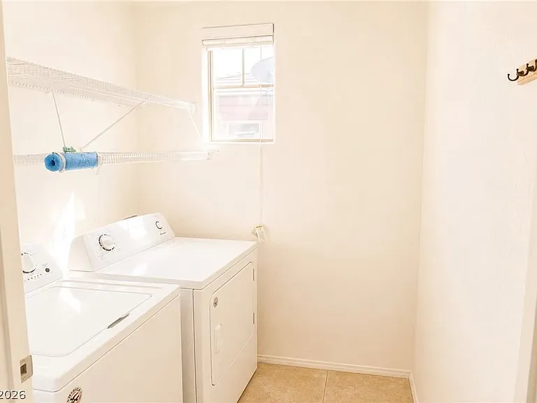 684 Calamus Palm Pl — Photo 18