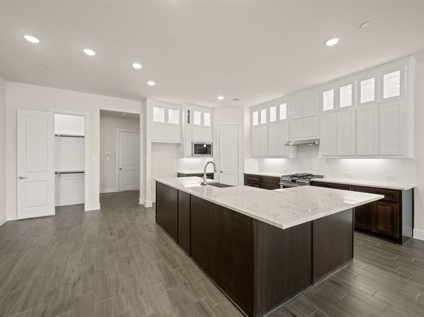 Home for Sale in Farmers Branch TX