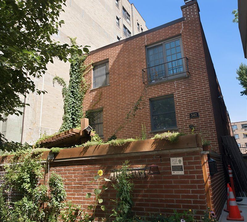 1st image of 542 W Arlington Pl APT B