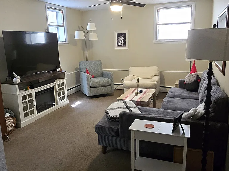 301 2nd St #7 — Photo 3