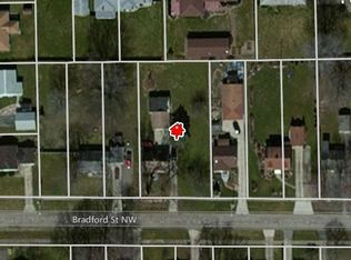 1416 Bradford St NW, Warren, OH