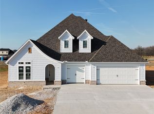 6590 County Ave, Springdale, AR 72762