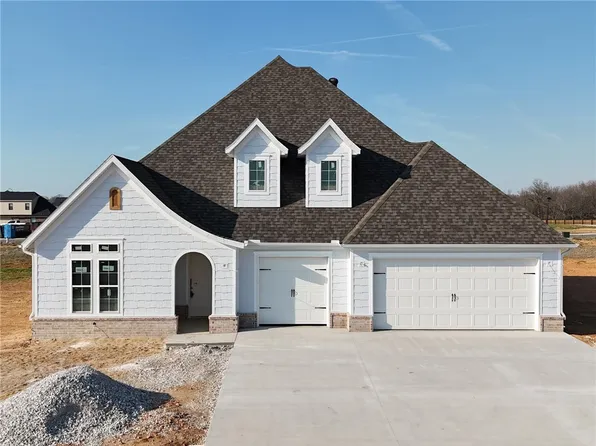 6590 County Ave, Springdale, AR 72762