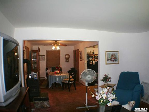 3rd image of 10 Gerta Ct