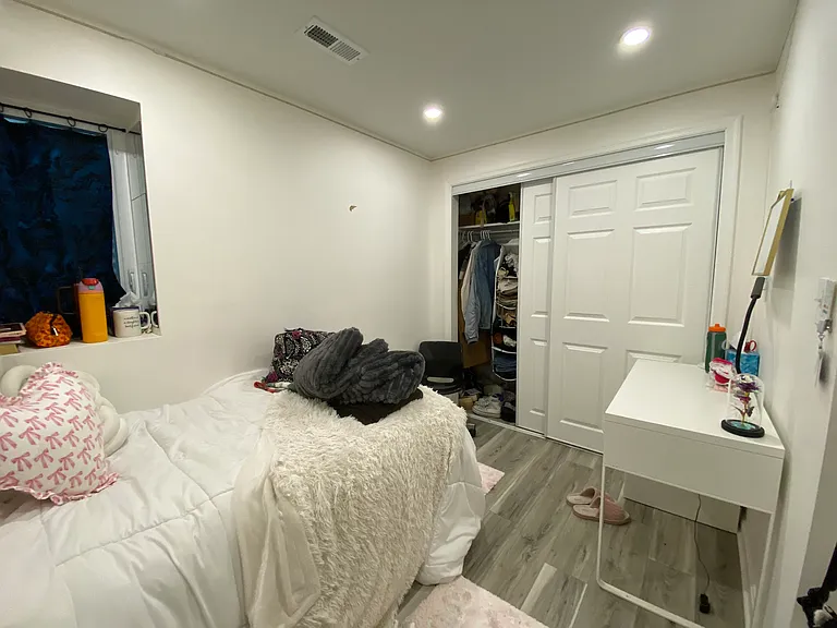 1327 Belmont St NW — Photo 37