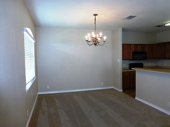 3rd image of 640 Meadow Arbor Ln
