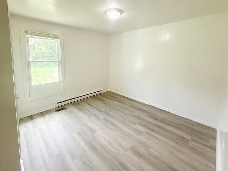496 Lancaster Creek Dr — Photo 14