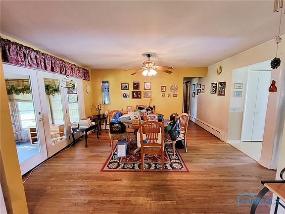 4th image of 160 Evergreen Dr