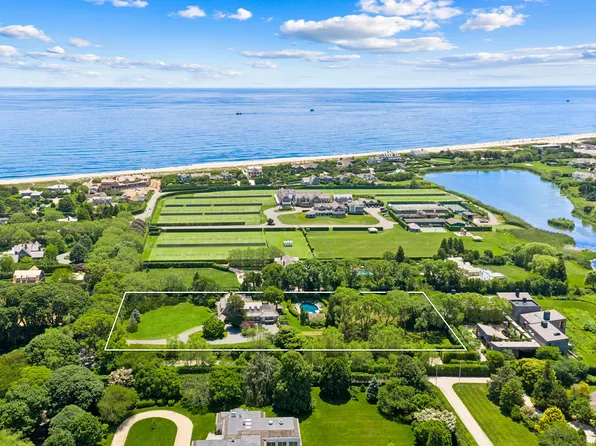 483 First Neck Ln, Southampton, NY 11968