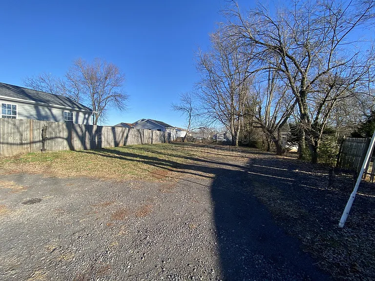 1013 Terrace St — Photo 16