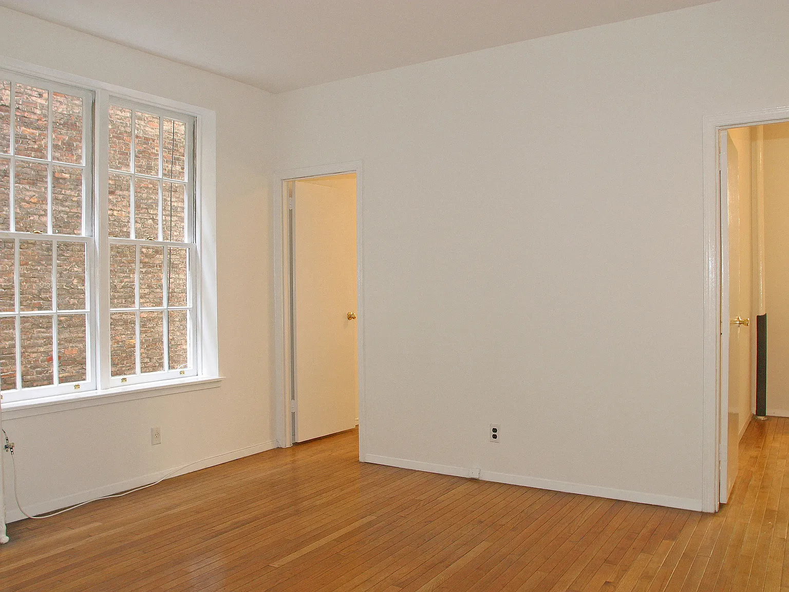 240 East 21st Street — Photo 3
