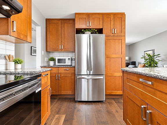 5th image of 14402 64th St NW