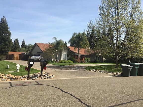 3rd image of 8241 Ardenness Dr