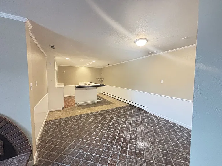 Hillside Apartments — Photo 21