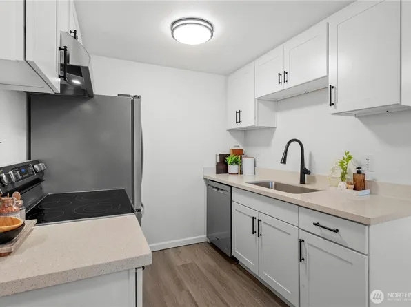 707 N 130th #B204, Seattle, WA 98133