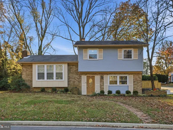 19 Roe Ln, Arnold, MD 21012