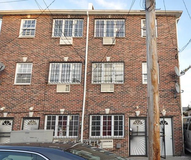 1st image of 11-22 McBride St