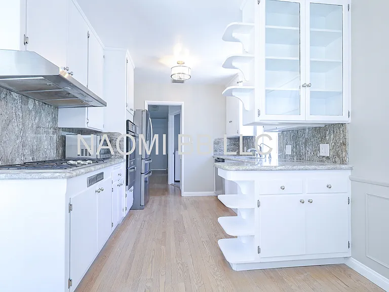 501 N Naomi St — Photo 9