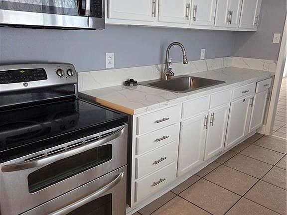 4th image of 4530 Louisa Dr