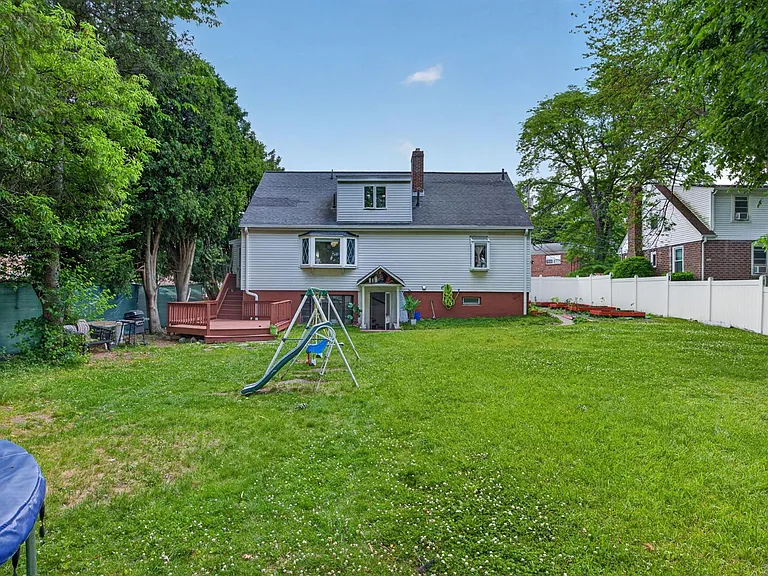 26 Beulah St — Photo 35