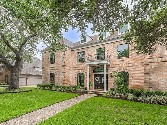 5th image of 1519 Pebble Chase Dr