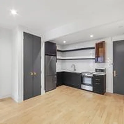 Rented by Compass | media 33