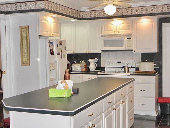 5th image of 1728 Booth Ave
