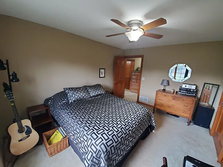 W150N7229 Paseo Ln — Photo 29