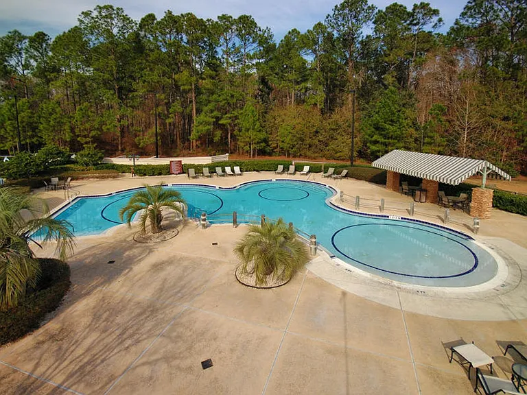 212 Island Green Dr — Photo 38