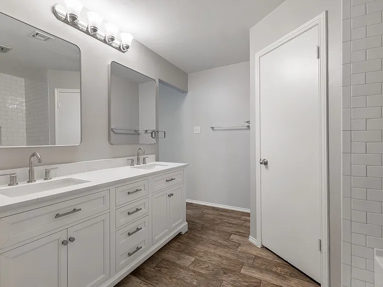 7501 Whistlestop Dr — Photo 17