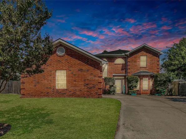 4301 Marsarie St, Fort Worth, TX 76137