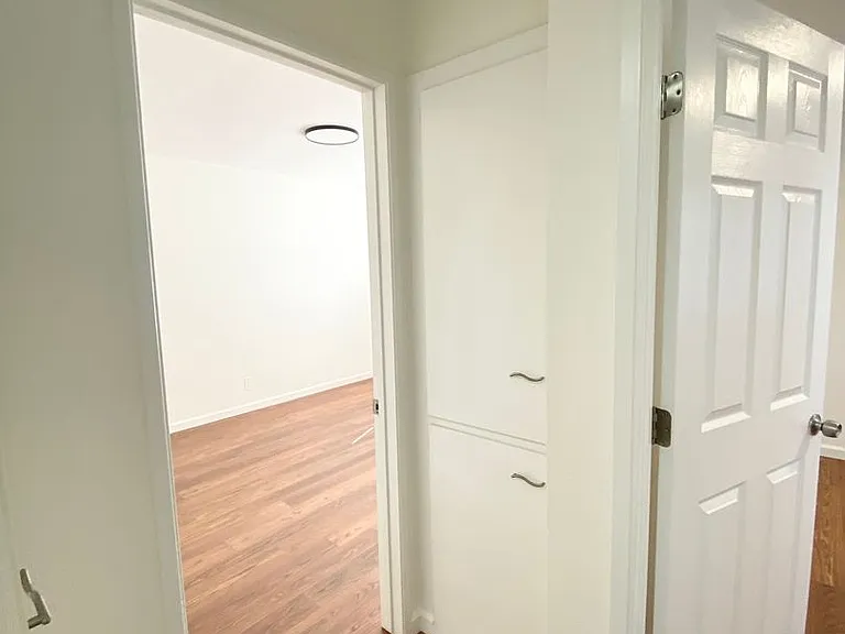 1025 N Lupine St — Photo 7