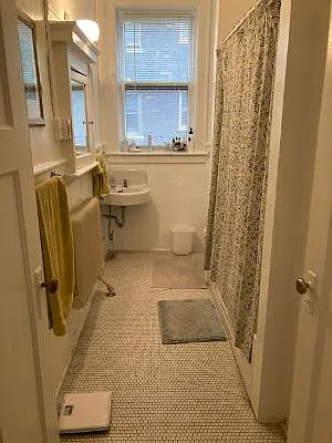 Phillips Manor — Photo 38
